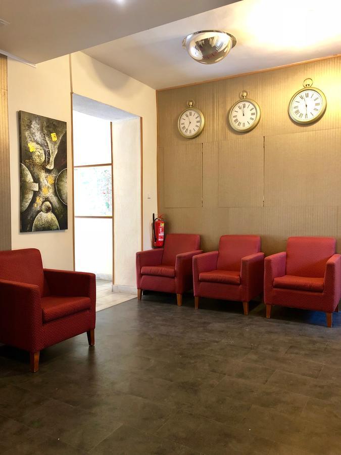 Hotel Mira Inn Prag Exteriör bild