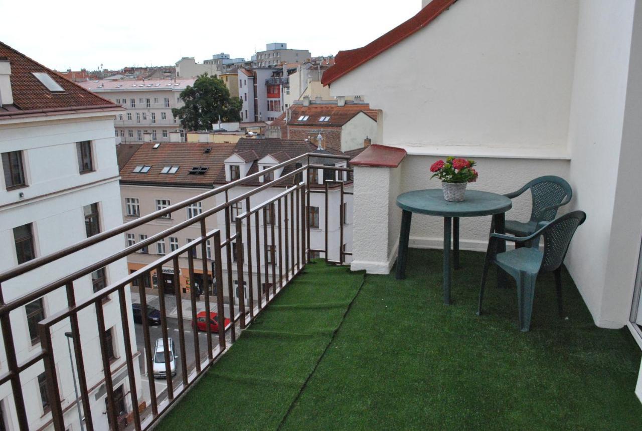 Hotel Mira Inn Prag Exteriör bild